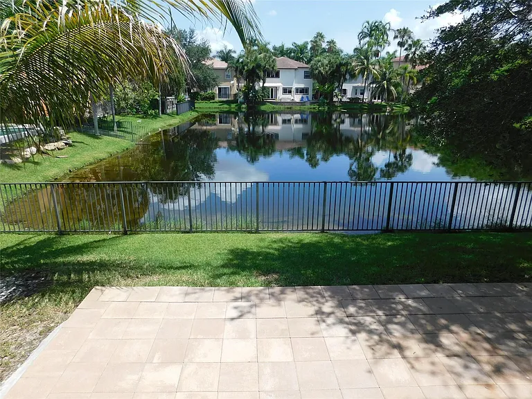 11751 NW 1st St — Photo 32