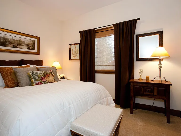 360 E Agatam Ave — Photo 11
