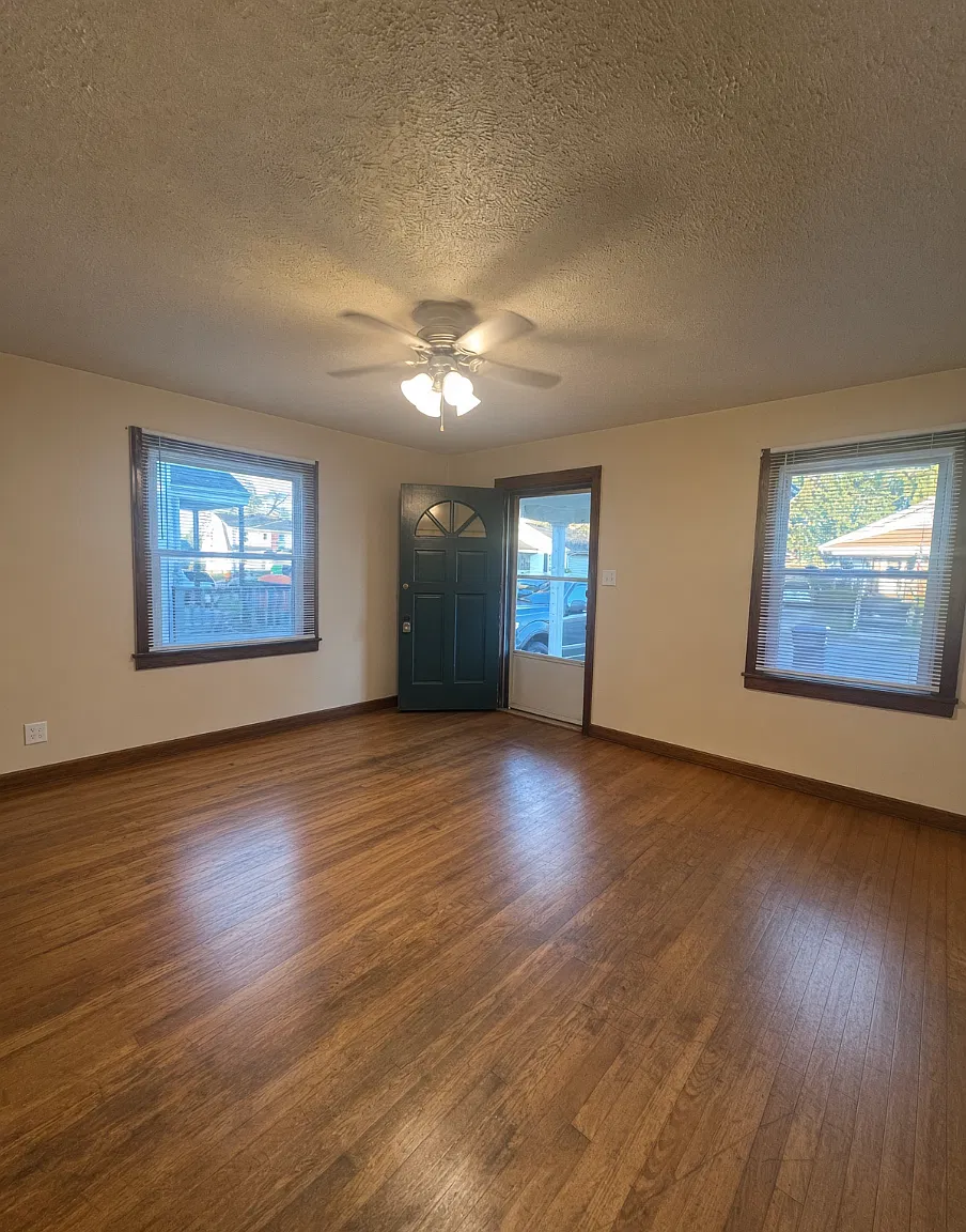 1 bed, 705 sqft, $725 — Photo 1
