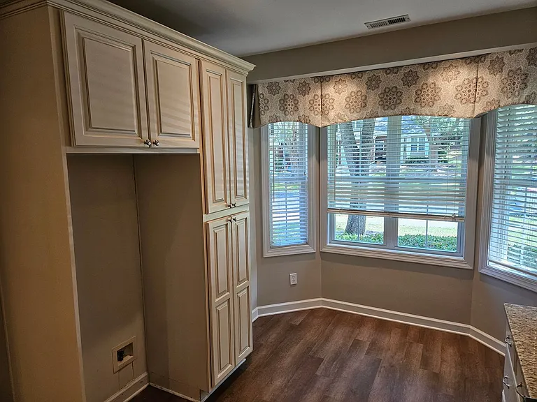 3214 Philmont Dr — Photo 11