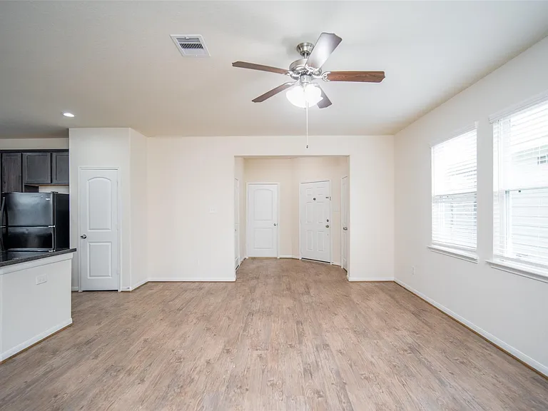 14215 Campo Vista Dr — Photo 9