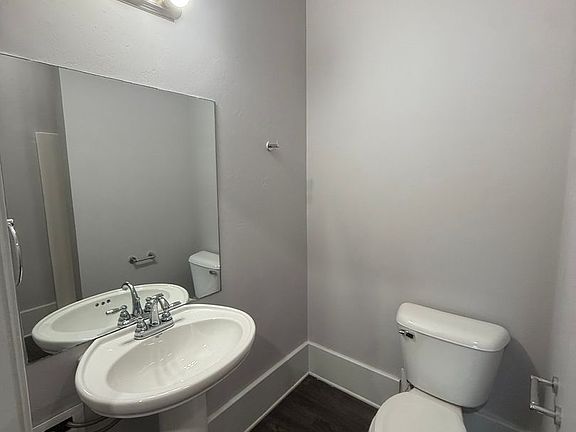 4th image of 203 Caddo St NE #3D
