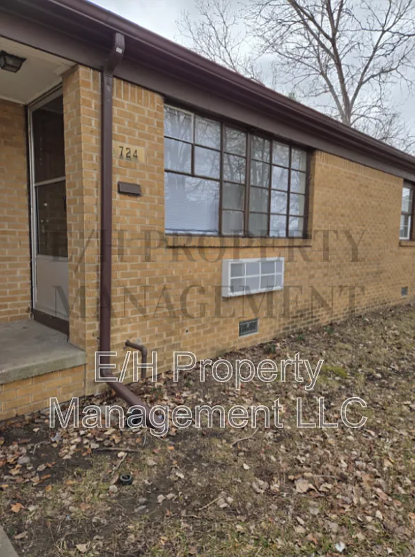 2 bed, 1.0 bath, 719 sqft, $695 — Photo 1