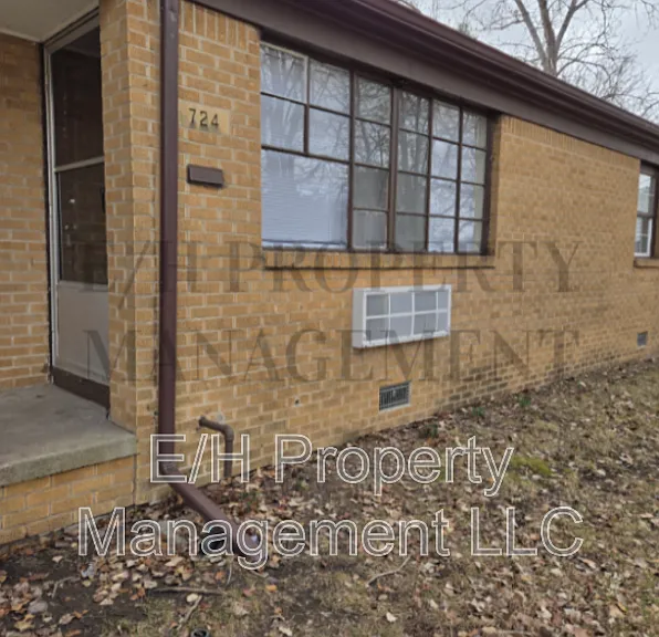 724 S Hunter St — Photo 1