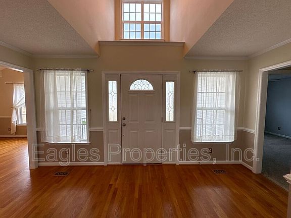 2nd image of 105 Phillip Ct