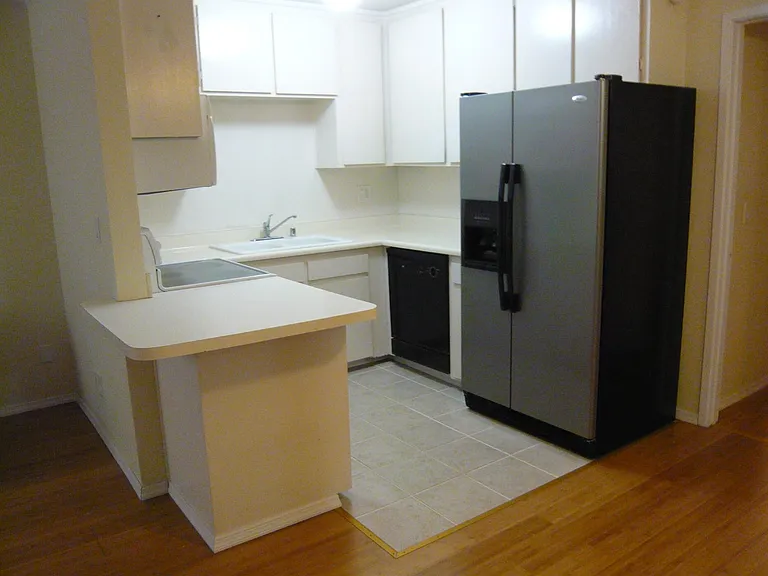 4404 Bond St #L — Photo 7