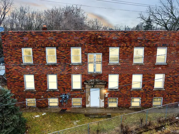 17129 Westphalia St, Detroit, MI 48205