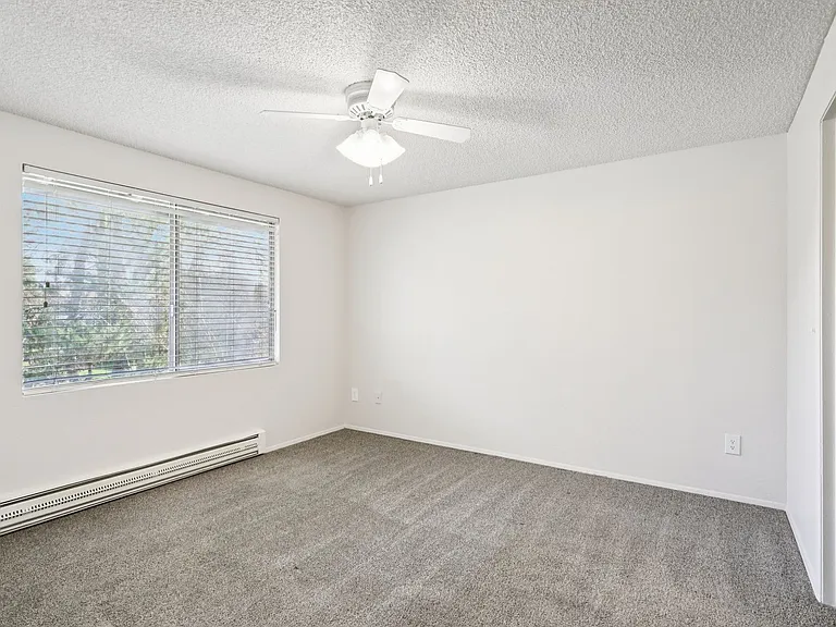 Welcome Home to James Apartment Lakewood , WA — Photo 24