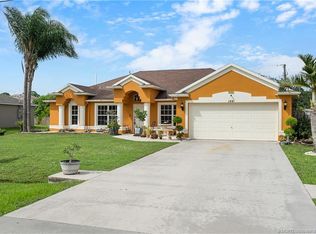 1441 SW Del Rio Blvd, Port Saint Lucie, FL 34953