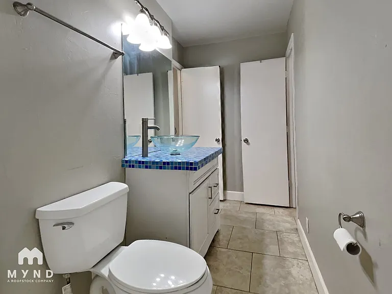 8426 E Keim Dr — Photo 17