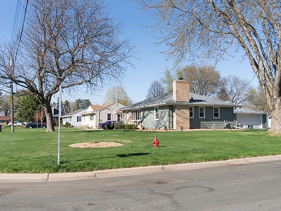 3rd image of 14590 Chianti Ave W