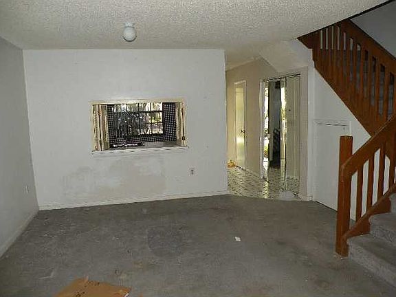 3rd image of 504 Westree Ln