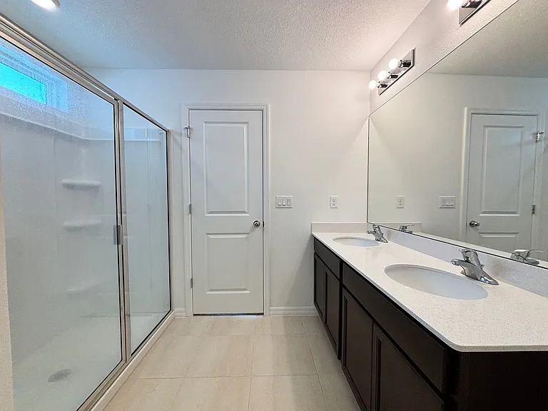 5597 Bullseye Cir — Photo 26
