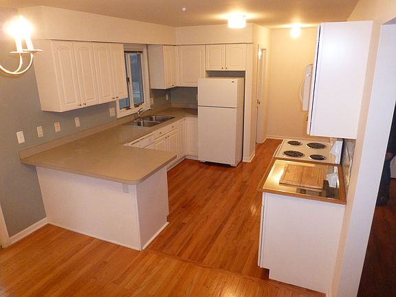 2nd image of 406 N West St