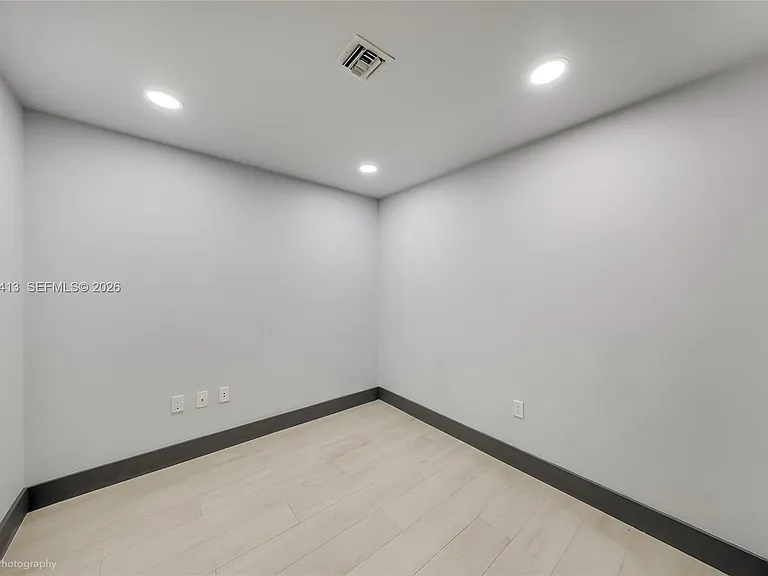 16385 Biscayne Blvd #2205 — Photo 14
