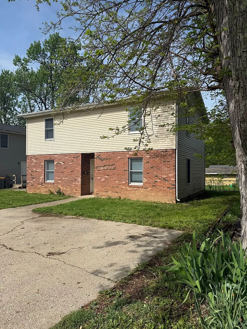 4 bedroom, 2 bath House- Available July 2027! — Photo 3