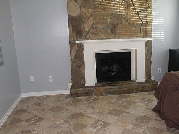 3rd image of 10416 N Oklawaha Ave