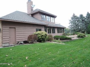 915 Saint Andrews Pl NE, Owatonna, MN 55060