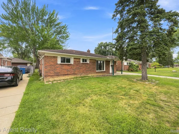21715 Dexter Ct, Warren, MI 48089