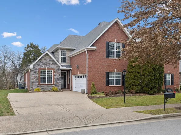 1218 Chickadee Cir, Hermitage, TN 37076