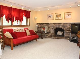 5837 Creek Valley Rd, Edina, MN 55439