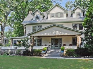 65 Melrose Rd, Mountain Lakes, NJ 07046