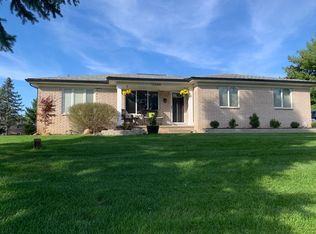 11889 Creekside Ln, Brighton, MI