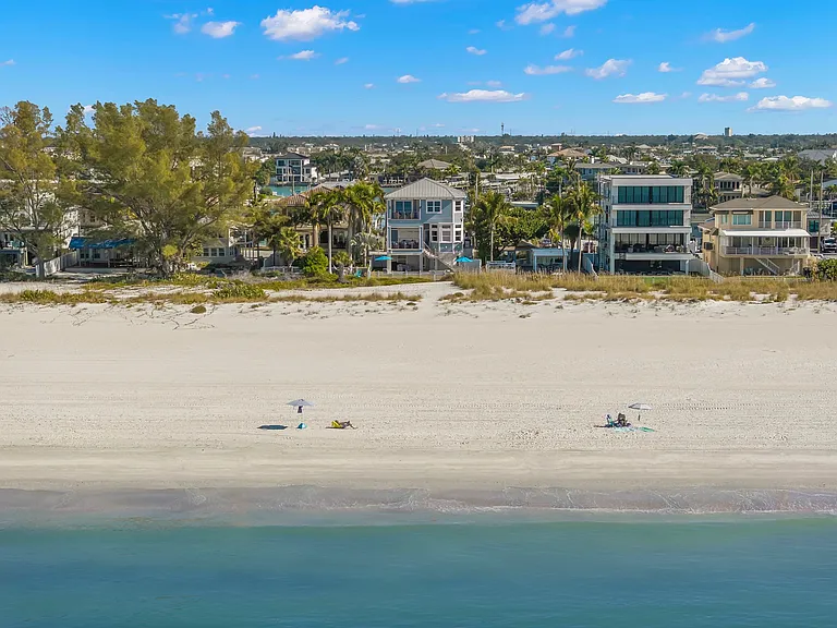 10042 Gulf Blvd — Photo 91