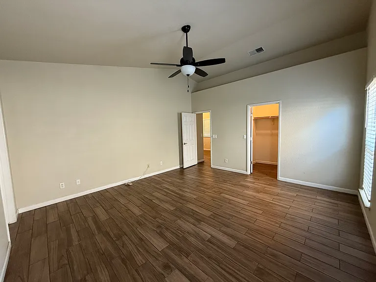 314 N Cypress Ave — Photo 12
