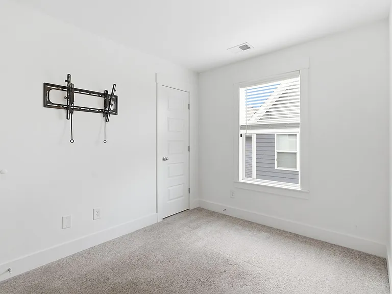 802 Briar Cir — Photo 25