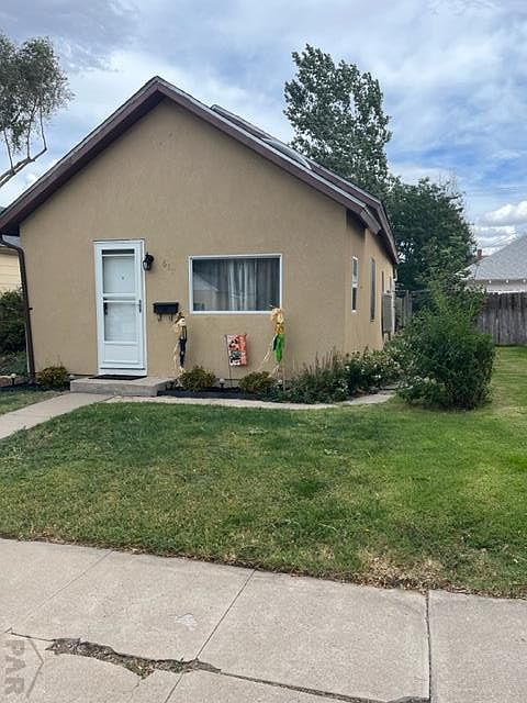 1st image of 619 Santa Fe Ave