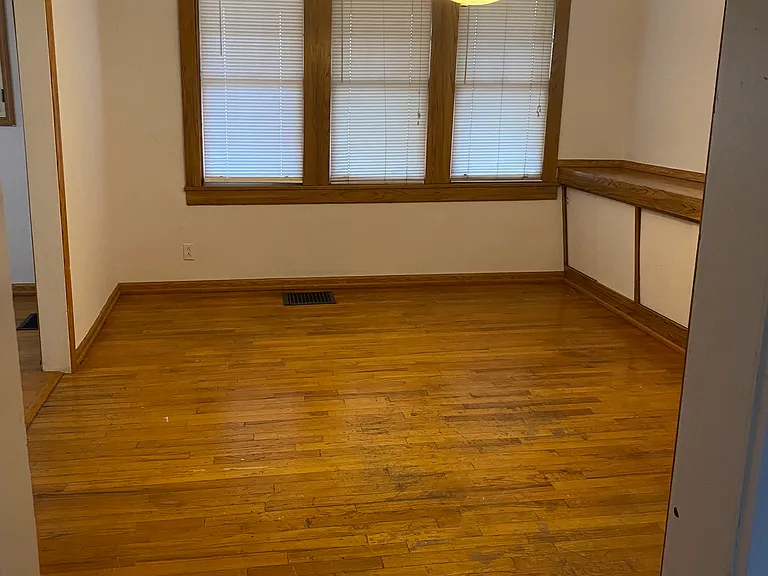 4574 Innes Ave — Photo 10