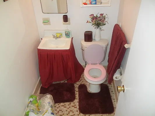 Sold by NYC Realty Brokers LLC | media 20