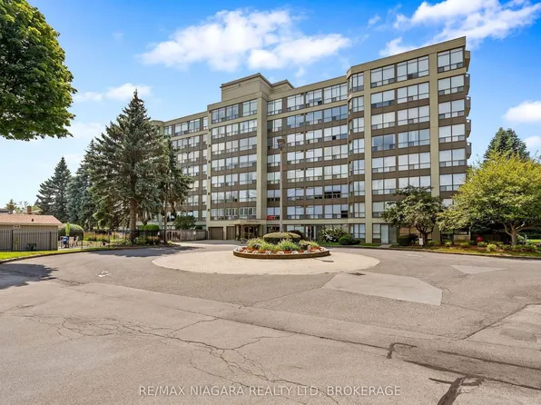 5100 Dorchester Rd #210, Niagara Falls, ON L2E 7H4