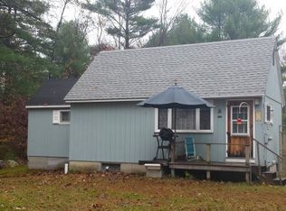 7064 Oak Hill Rd, Loudon, NH 03307