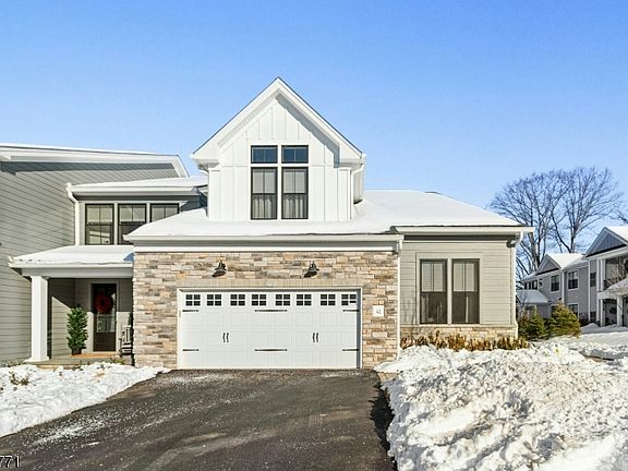 2nd image of 41 Brambling Rd