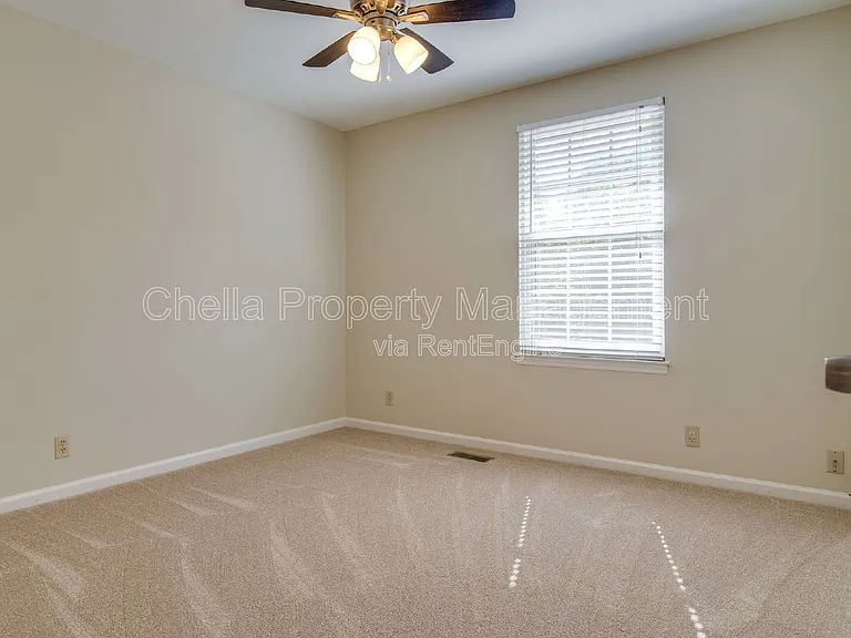 2615 Habersham Ave — Photo 22
