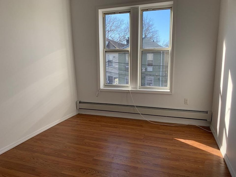 2nd image of 2124 Bay Ridge Pkwy #2