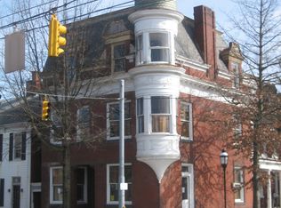 382 W King St APT 3, York, PA 17401