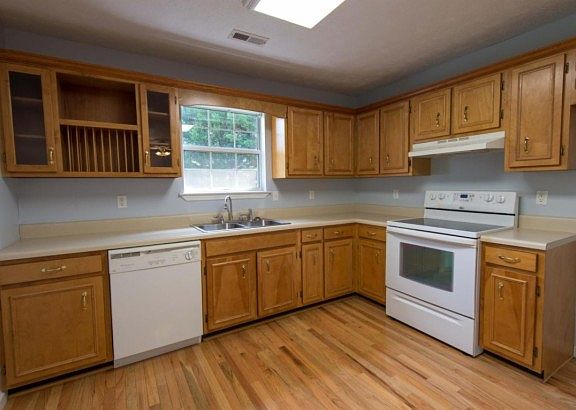 2nd image of 51 Serenity Ln