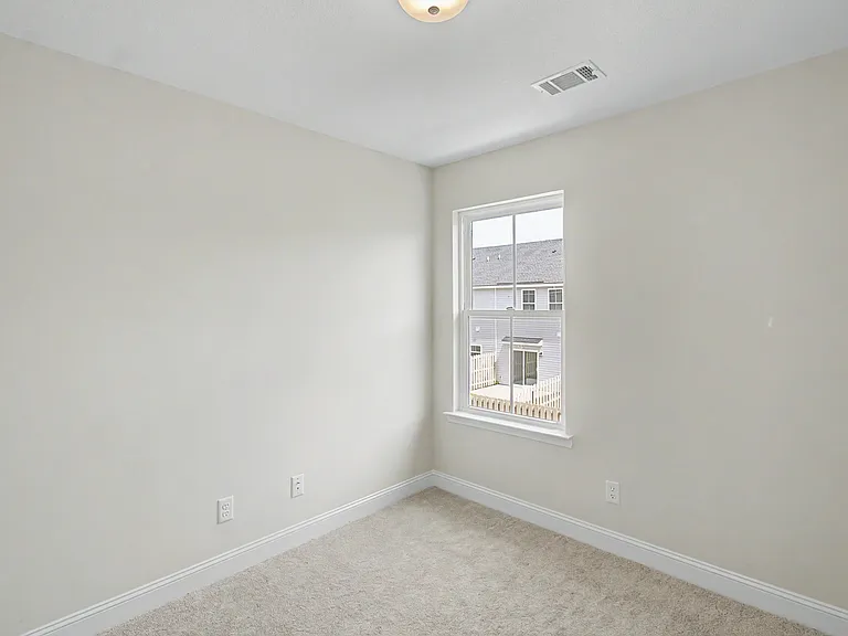 106 Heirloom Rd — Photo 15