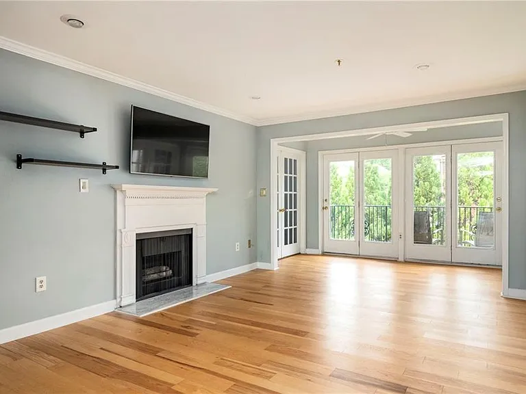 3203 Lenox Rd NE #28 — Photo 6