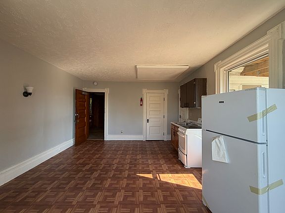 4th image of 102 Prospect St #5A