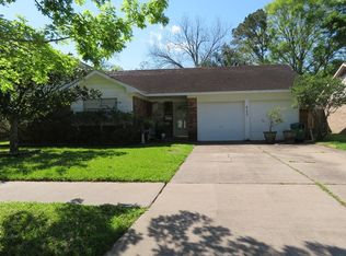 822 Wavecrest Ln, Houston, TX 77062