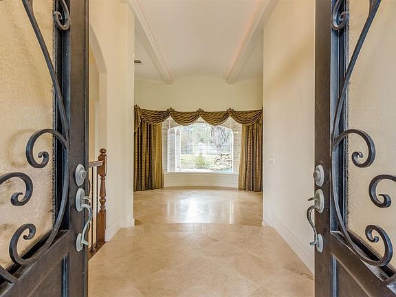 3rd image of 17303 Champions Lakeway