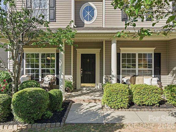 3rd image of 10246 Tintinhull Dr