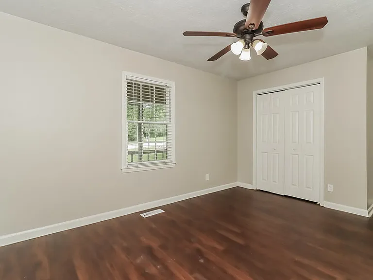 155 Sunny Ln — Photo 13