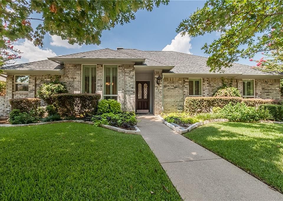 2nd image of 710 Meadowglen Cir