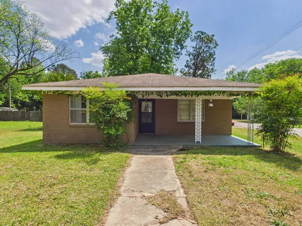 110 Jefferson St, West Point, MS 39773