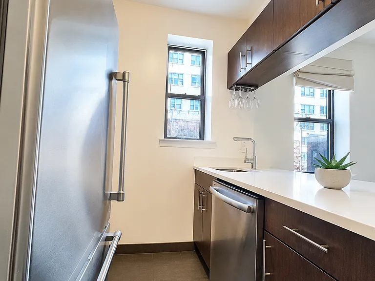 12 Charles St #6A — Photo 5